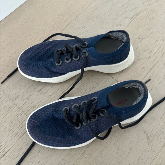 Allbirds Tree Dasher Lace Up Shoes - Picture 3 of 8